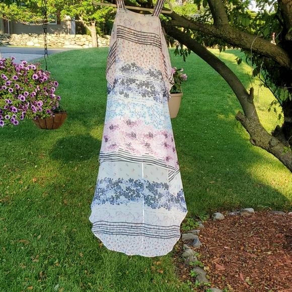 LIGHT WEIGHT COOL BCBG Max Azria Aaric Floral print light flowy high low… - Picture 12 of 17